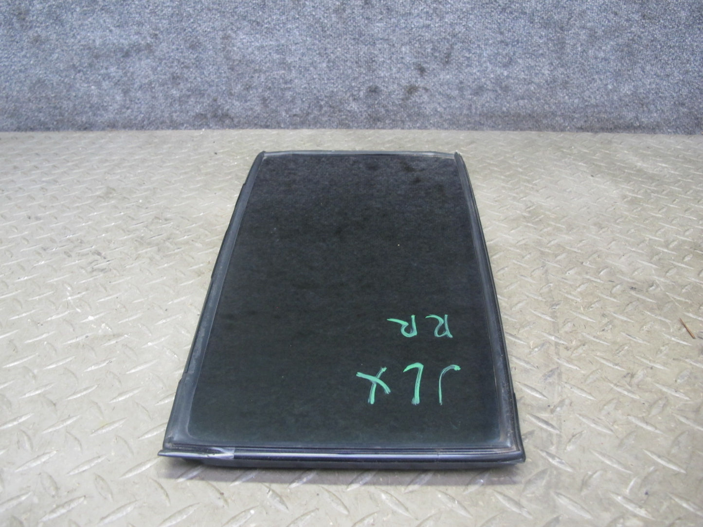 2003-2007 Lexus UZJ100L LX470 Rear Right Door Vent Fixed Glass Window