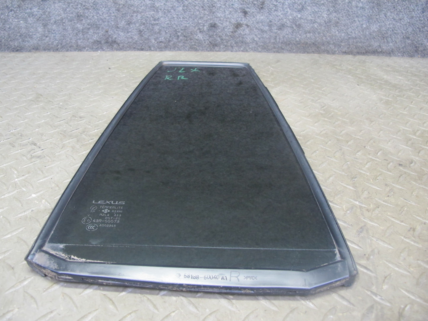 2003-2007 Lexus UZJ100L LX470 Rear Right Door Vent Fixed Glass Window