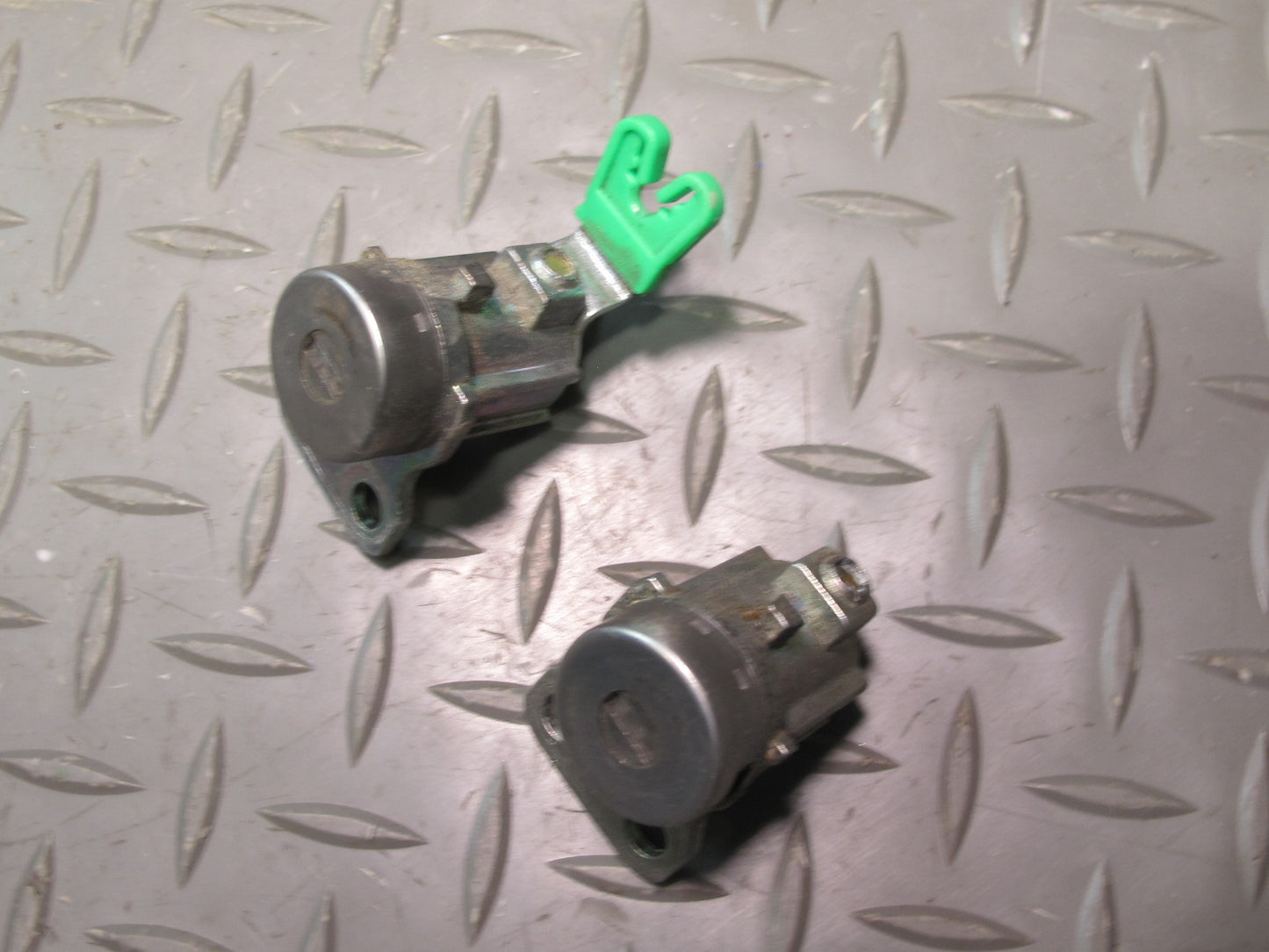 06-10 Pontiac Solstice SKY 2.4L A/T ECM ECU Ignition Door Glove Lock KEY Set OEM