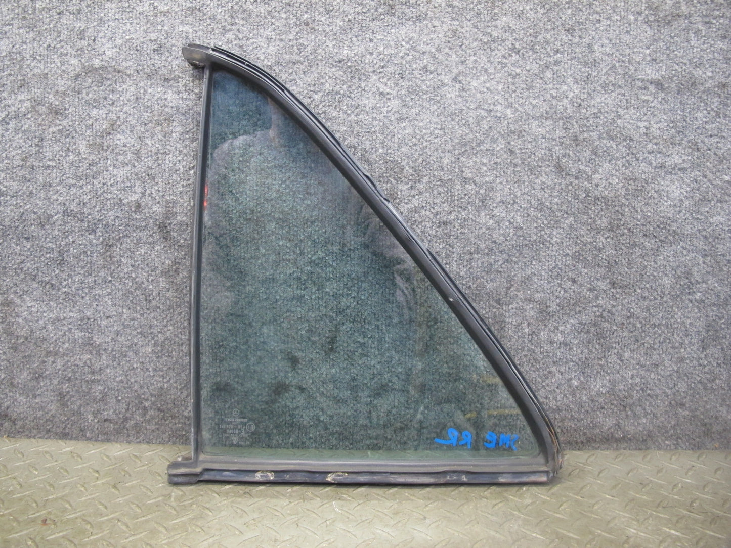 77-85 Mercedes W123 300D 240D Sedan Rear Right Door Vent Glass Window OEM