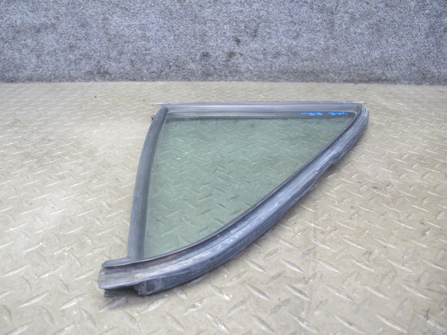 77-85 Mercedes W123 300D 240D Sedan Rear Right Door Vent Glass Window OEM