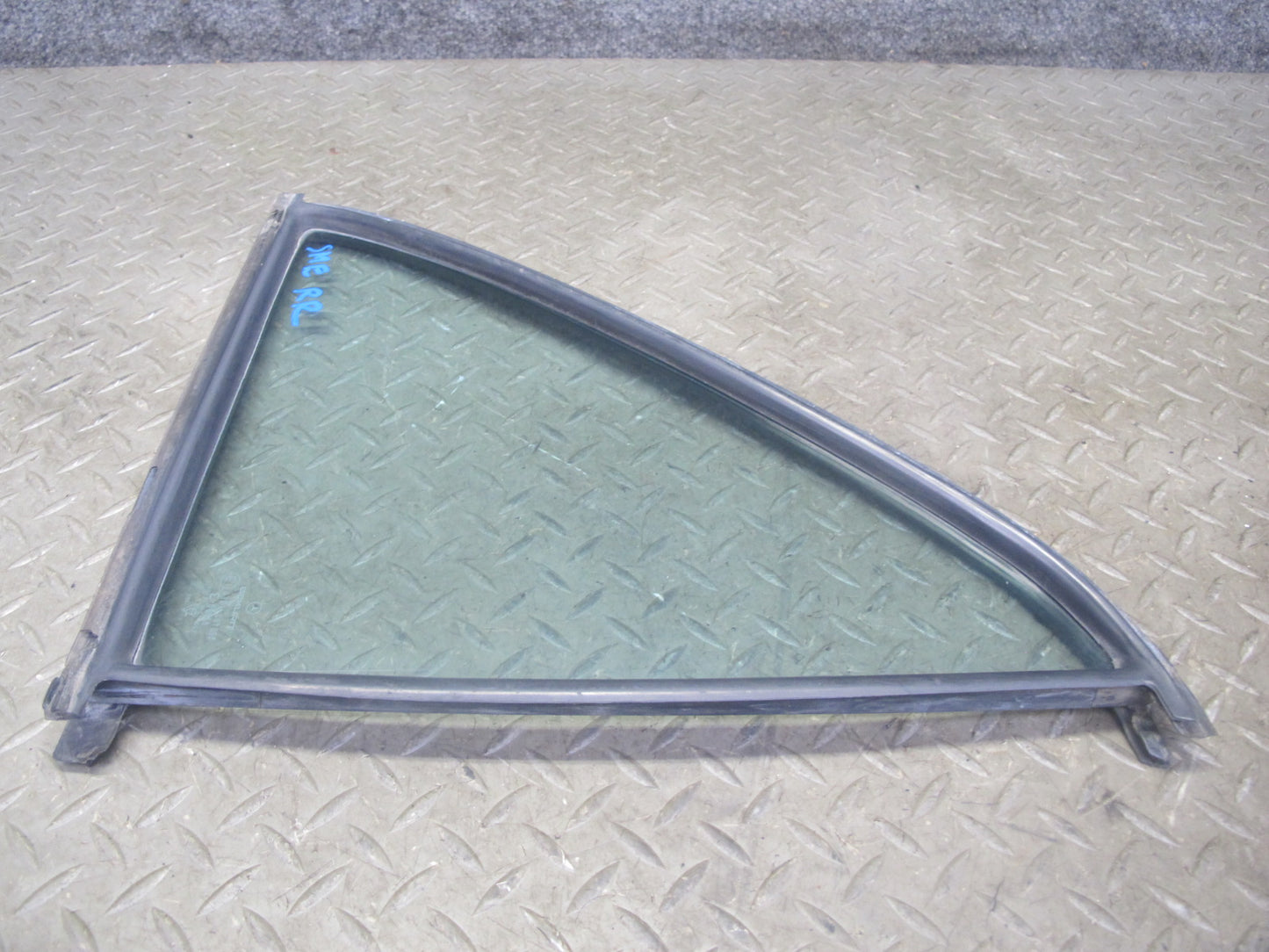 77-85 Mercedes W123 300D 240D Sedan Rear Right Door Vent Glass Window OEM