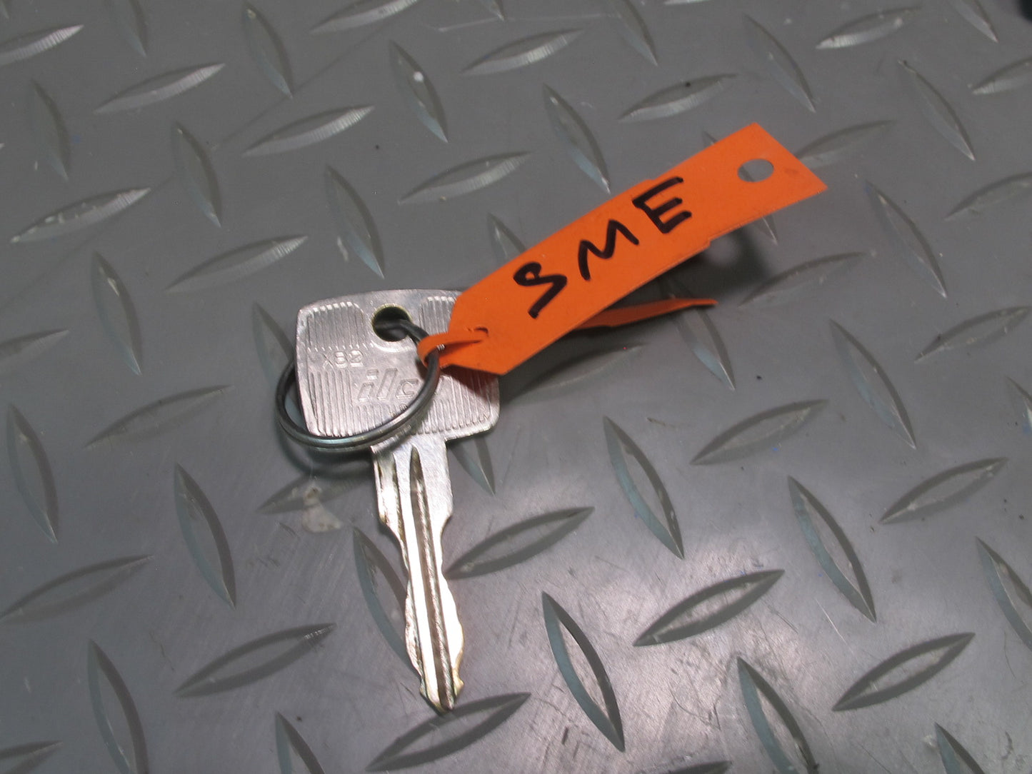 81-85 Mercedes W123 Diesel Ignition Switch Door Handle & Trunk Lock KEY Set OEM