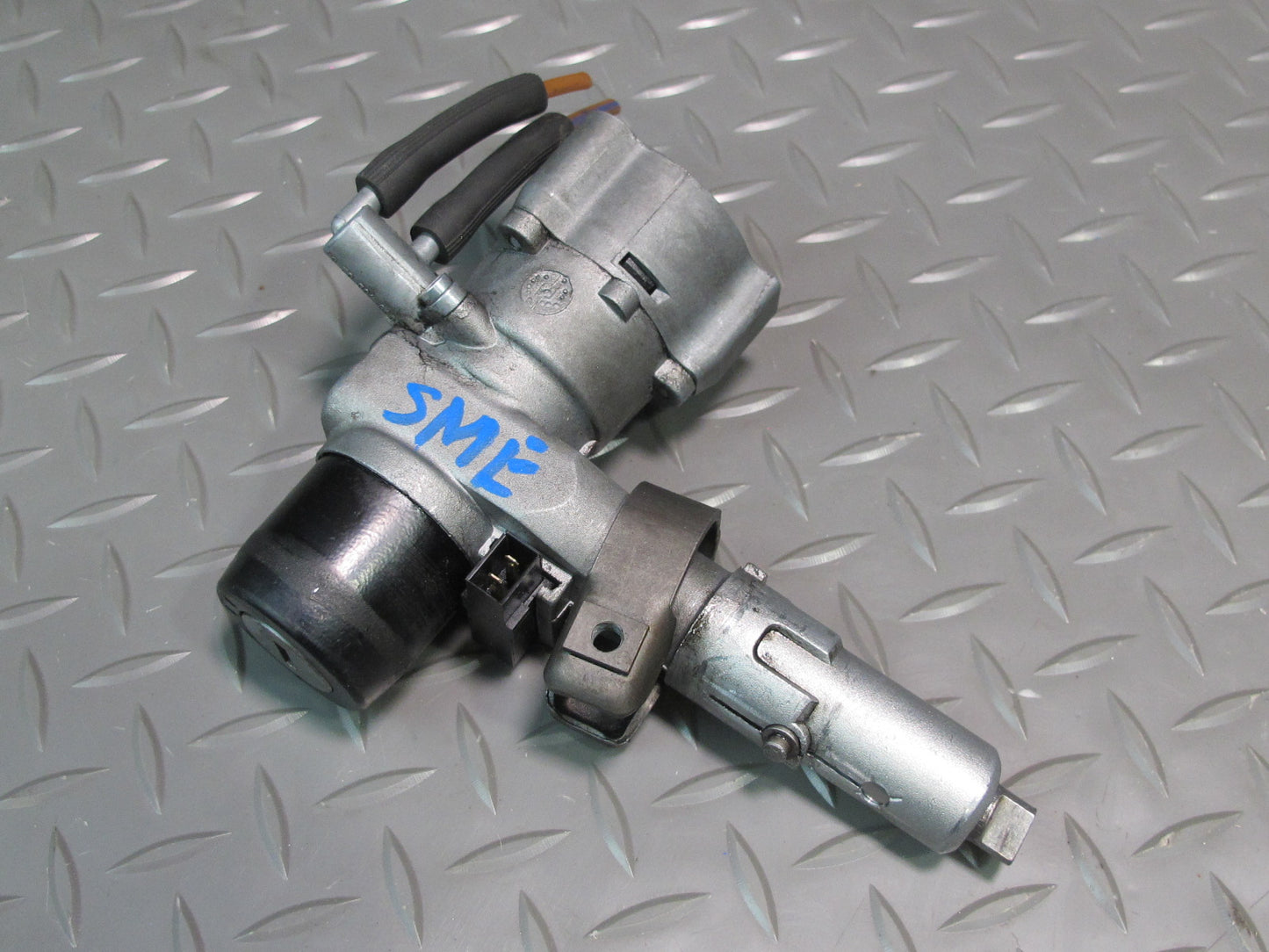 81-85 Mercedes W123 Diesel Ignition Switch Door Handle & Trunk Lock KEY Set OEM