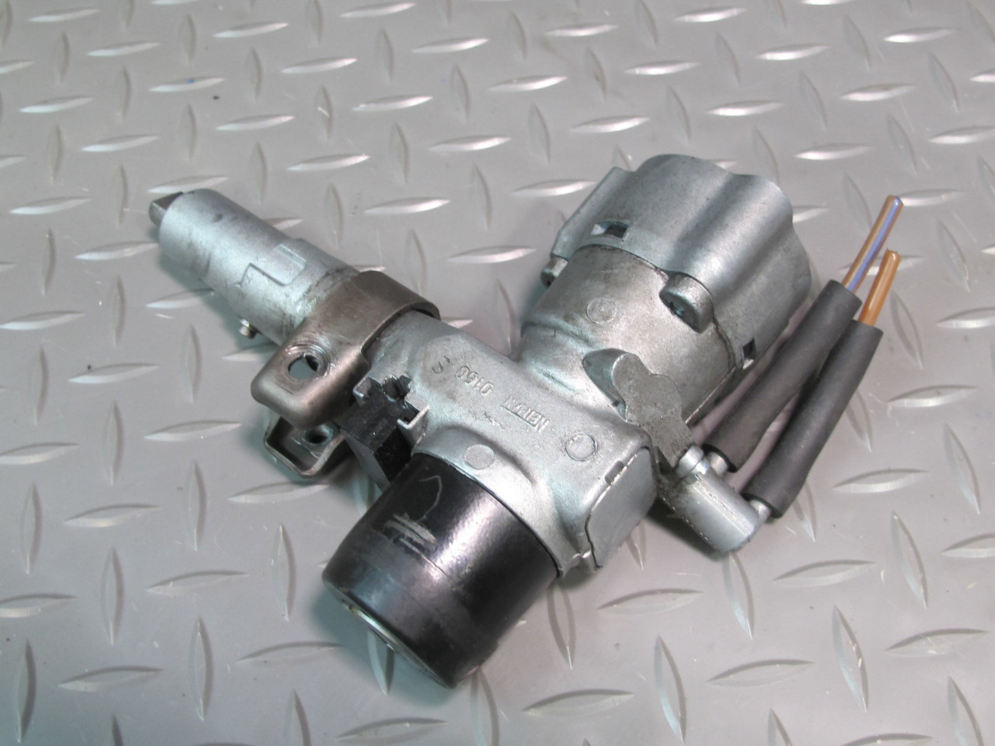 81-85 Mercedes W123 Diesel Ignition Switch Door Handle & Trunk Lock KEY Set OEM