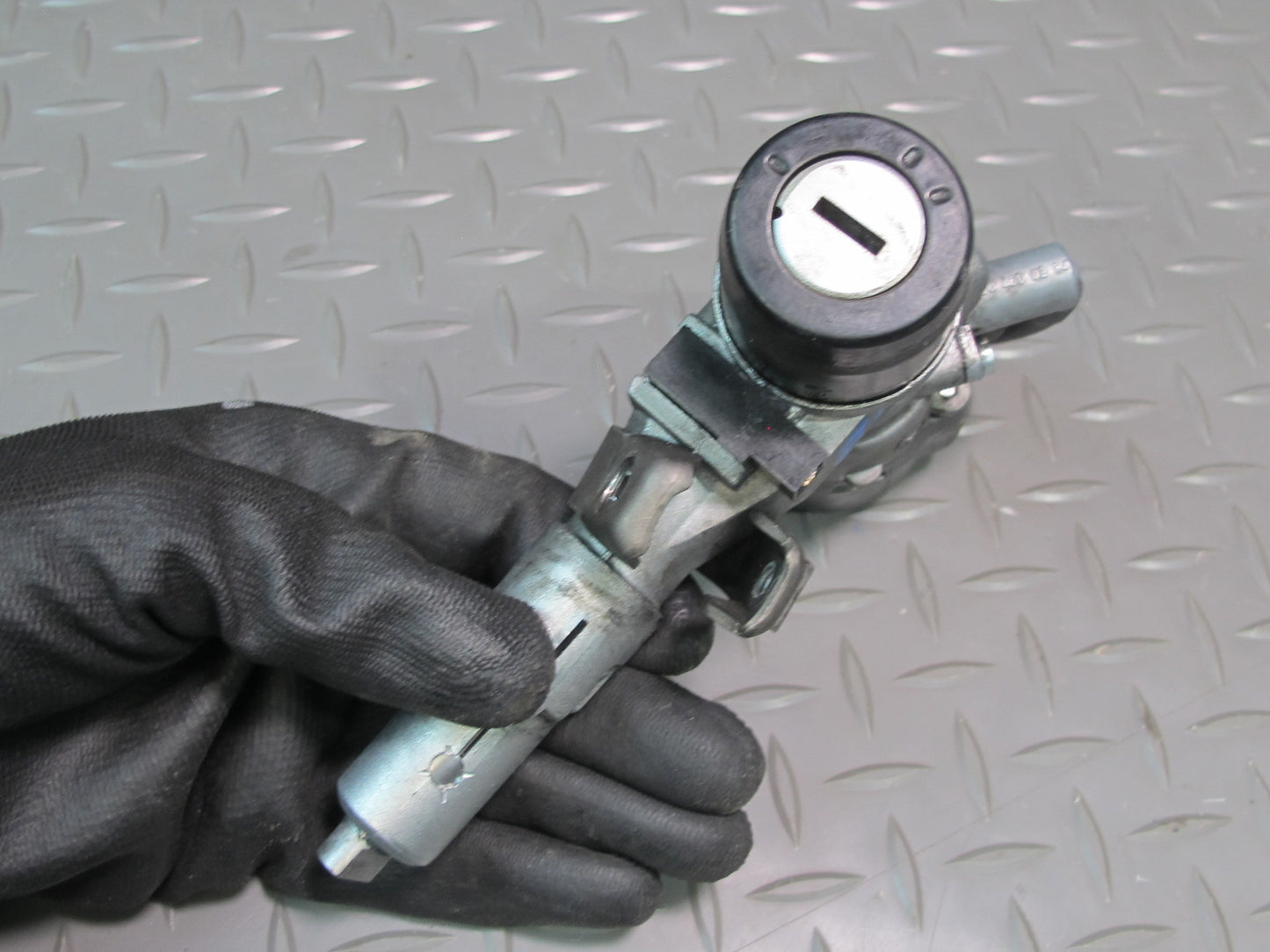 81-85 Mercedes W123 Diesel Ignition Switch Door Handle & Trunk Lock KEY Set OEM