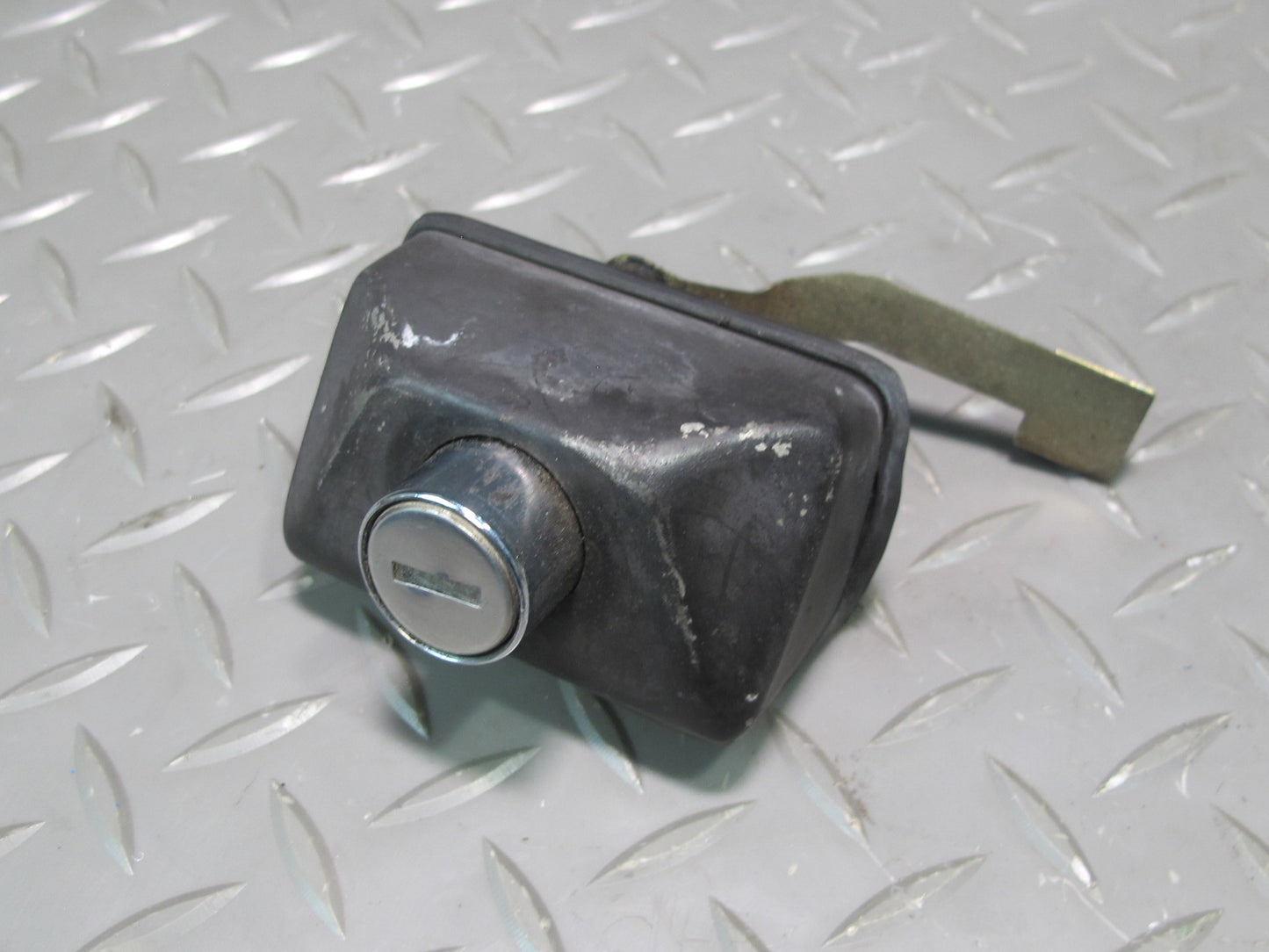 81-85 Mercedes W123 Diesel Ignition Switch Door Handle & Trunk Lock KEY Set OEM