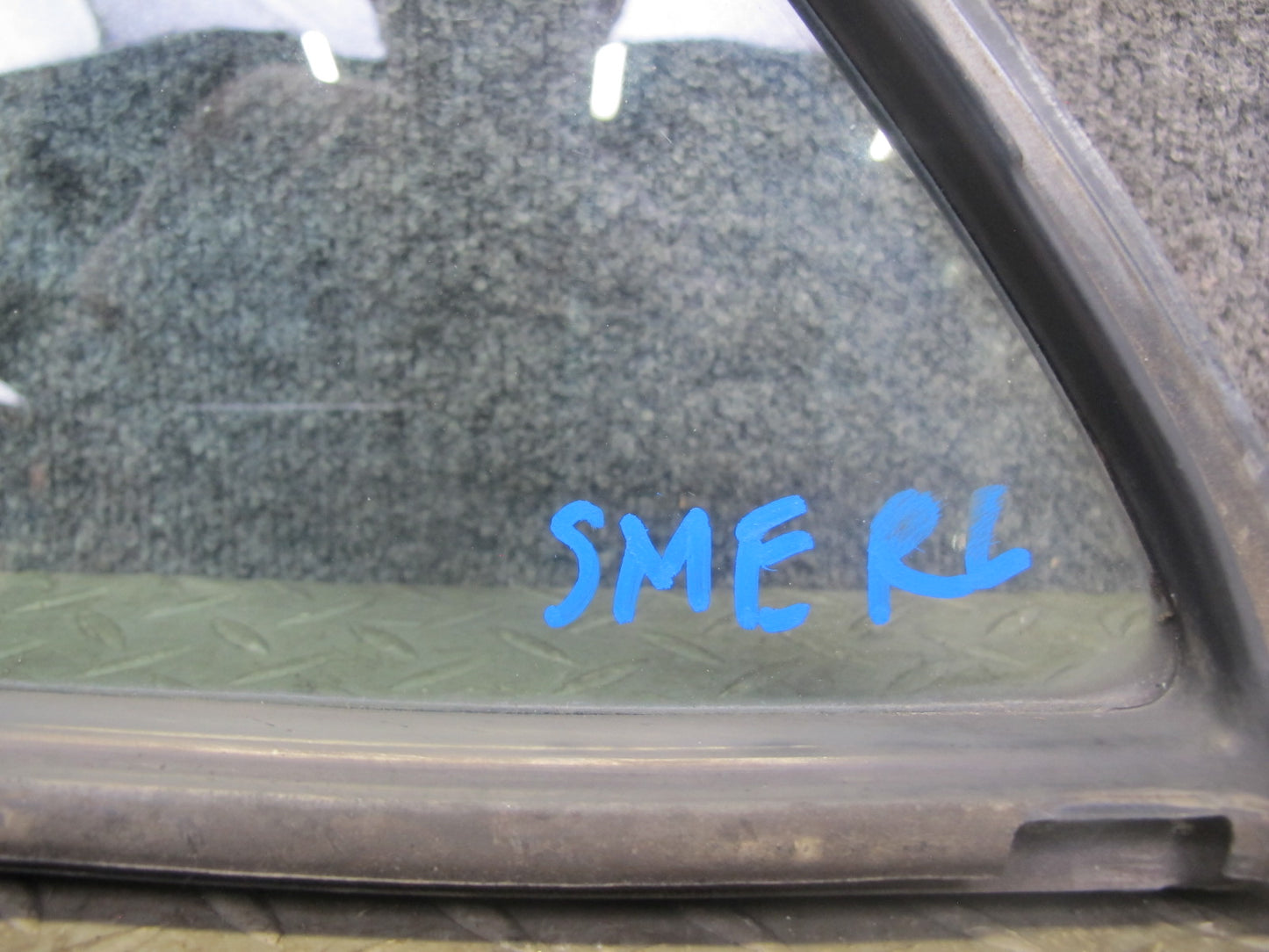 77-85 Mercedes W123 300D 240D Sedan Rear Right Door Vent Glass Window OEM