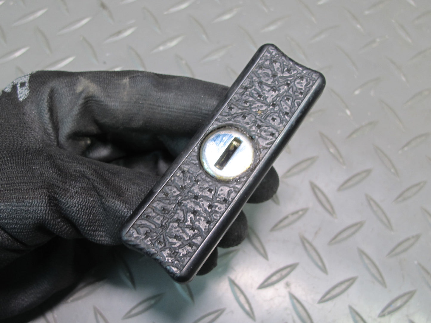 81-85 Mercedes W123 Diesel Ignition Switch Door Handle & Trunk Lock KEY Set OEM