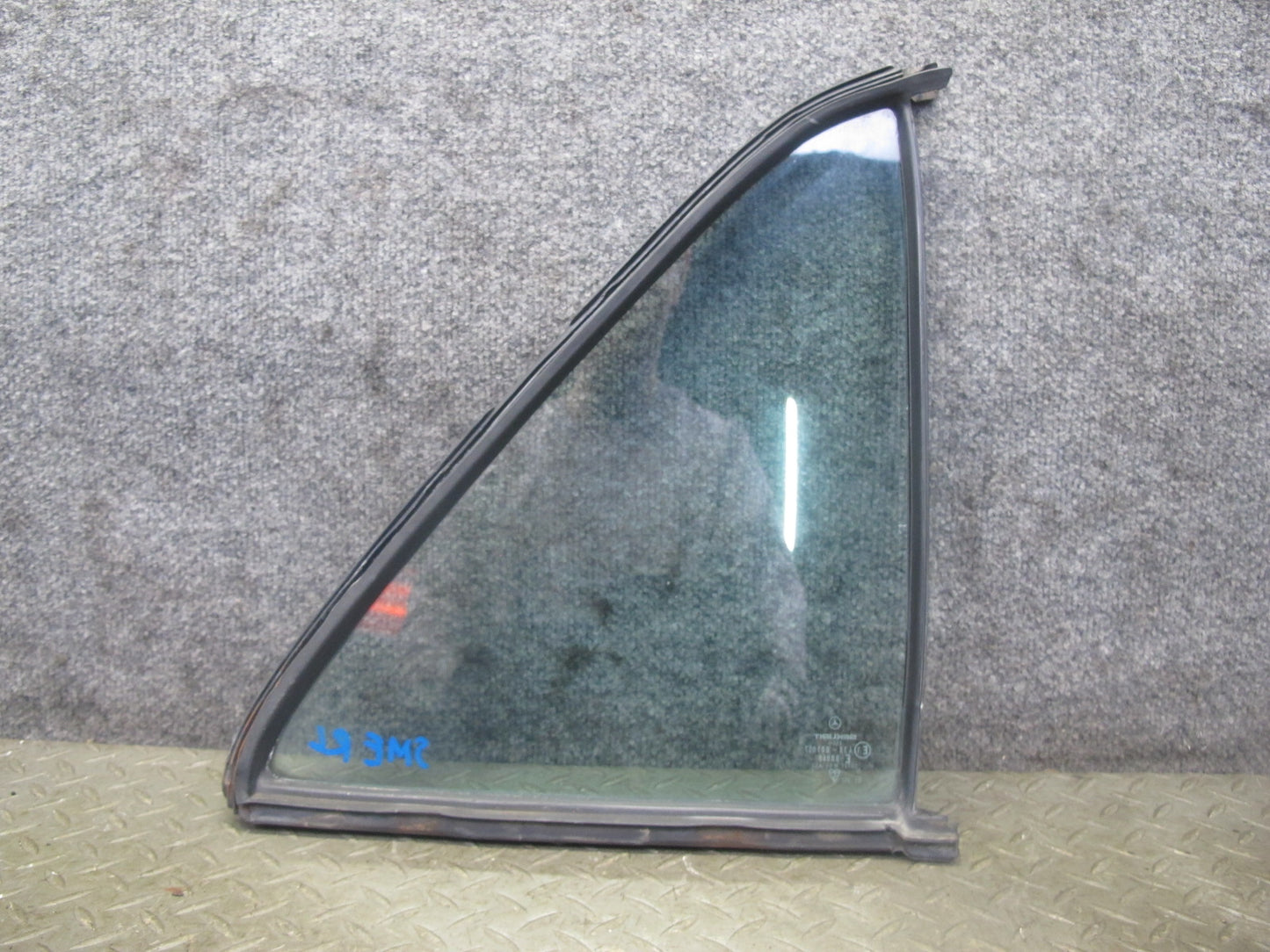 77-85 Mercedes W123 300D 240D Sedan Rear Right Door Vent Glass Window OEM