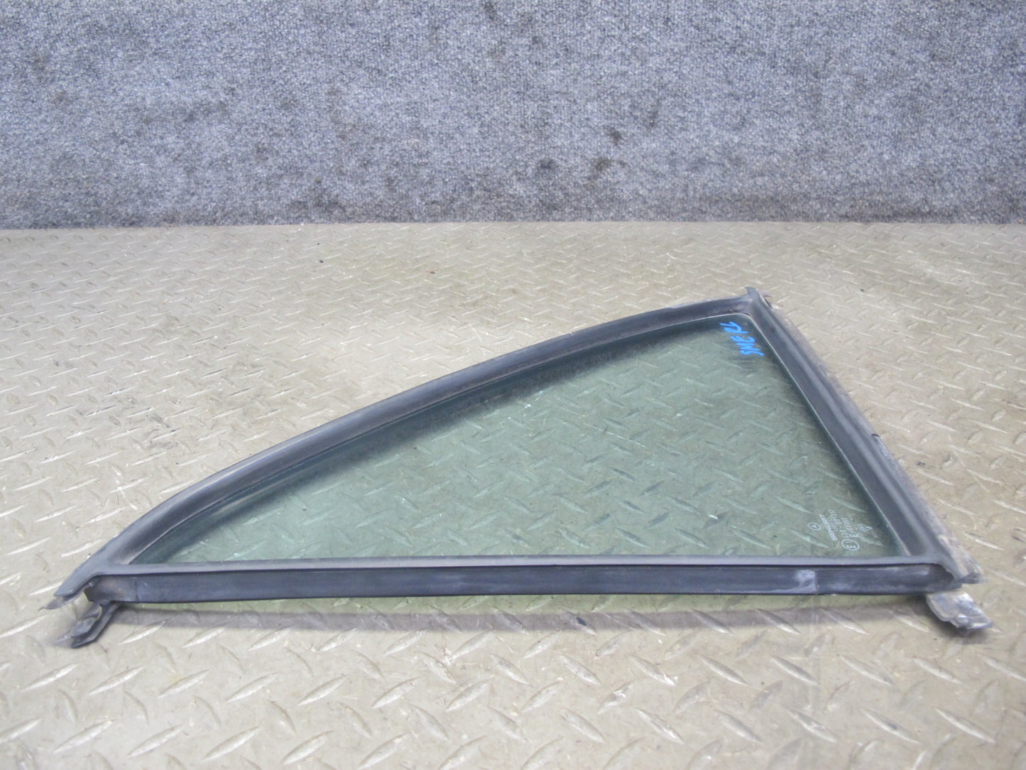 77-85 Mercedes W123 300D 240D Sedan Rear Right Door Vent Glass Window OEM