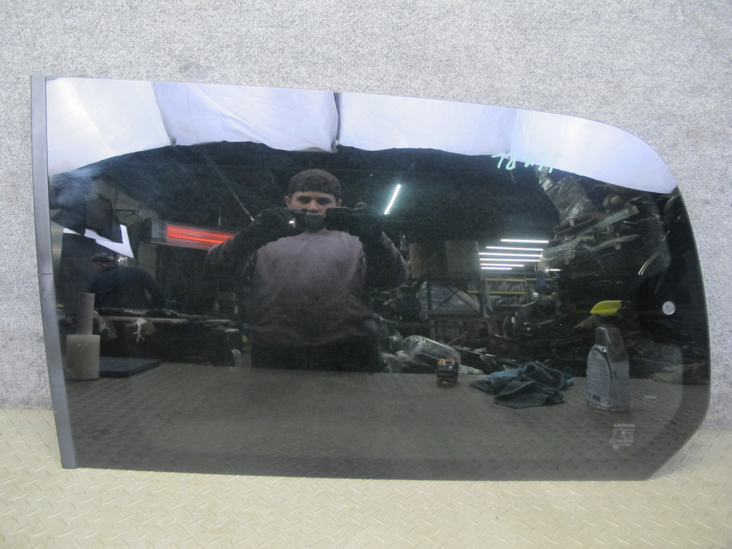 2004-2007 Lexus J100 LX470 Rear Left Quarter Glass Window