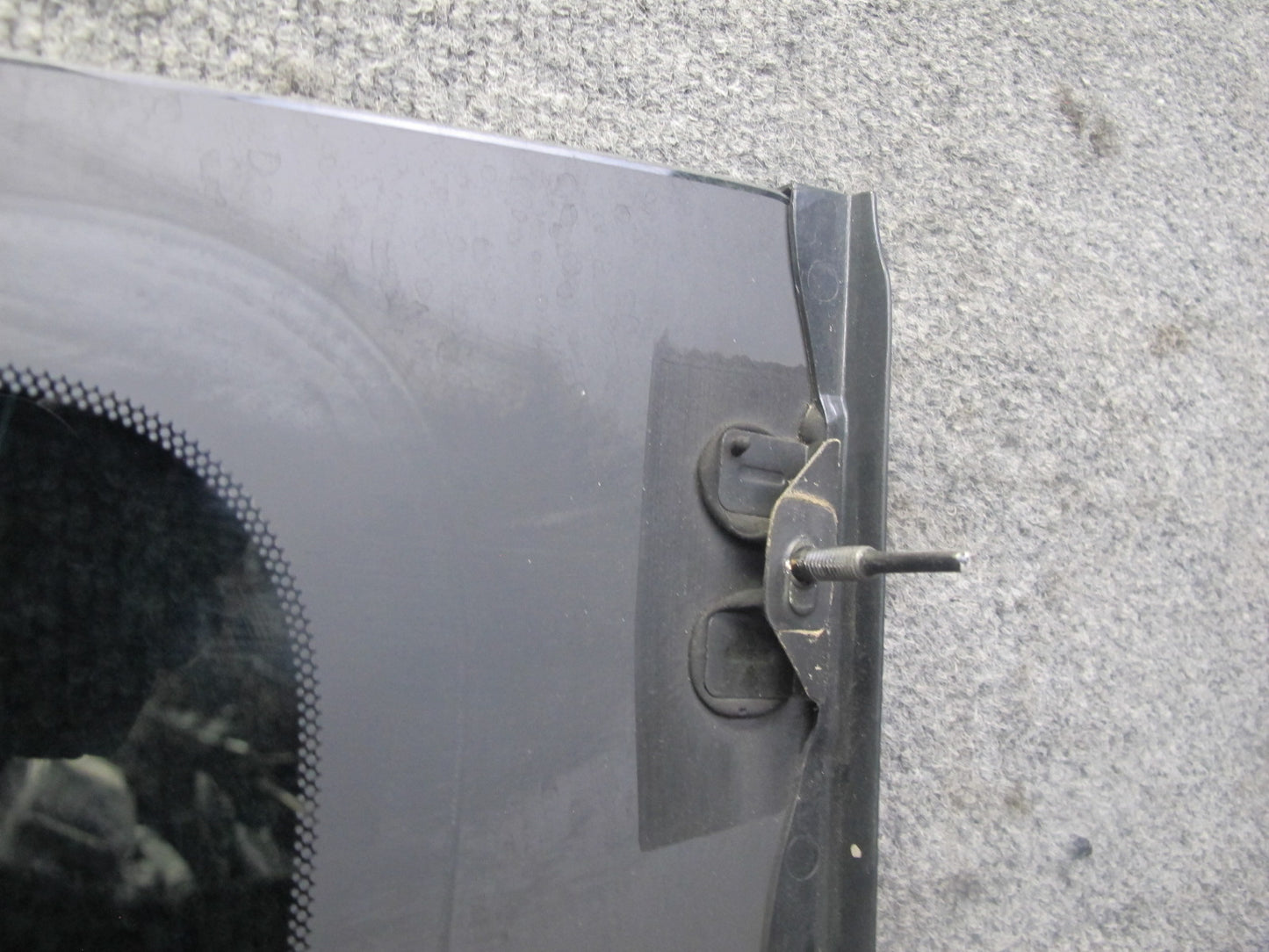 2004-2007 Lexus J100 LX470 Rear Left Quarter Glass Window