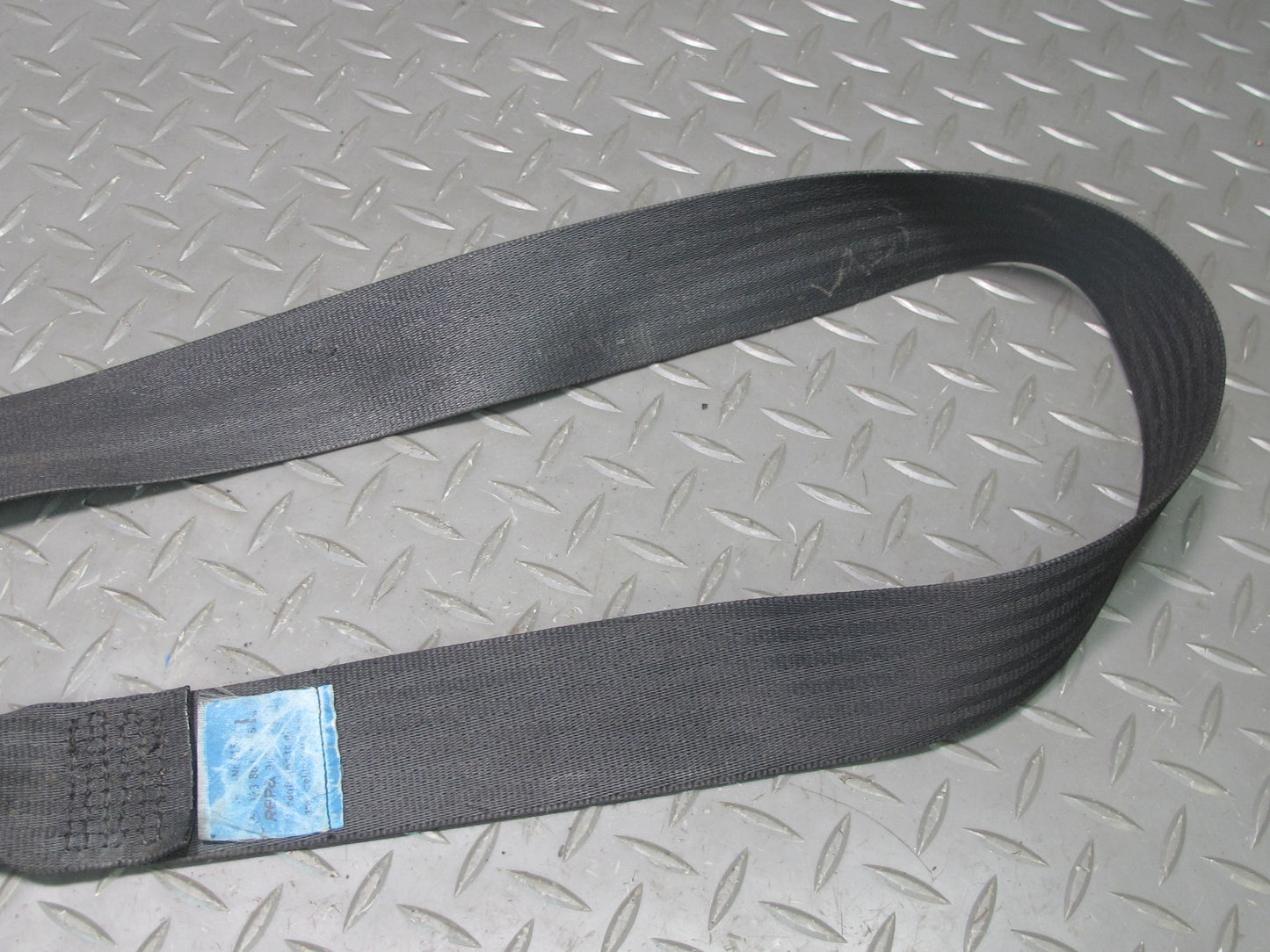 83-85 MERCEDES W123 240D FRONT LEFT RIGHT SEATBELT RETRACTOR SET OEM