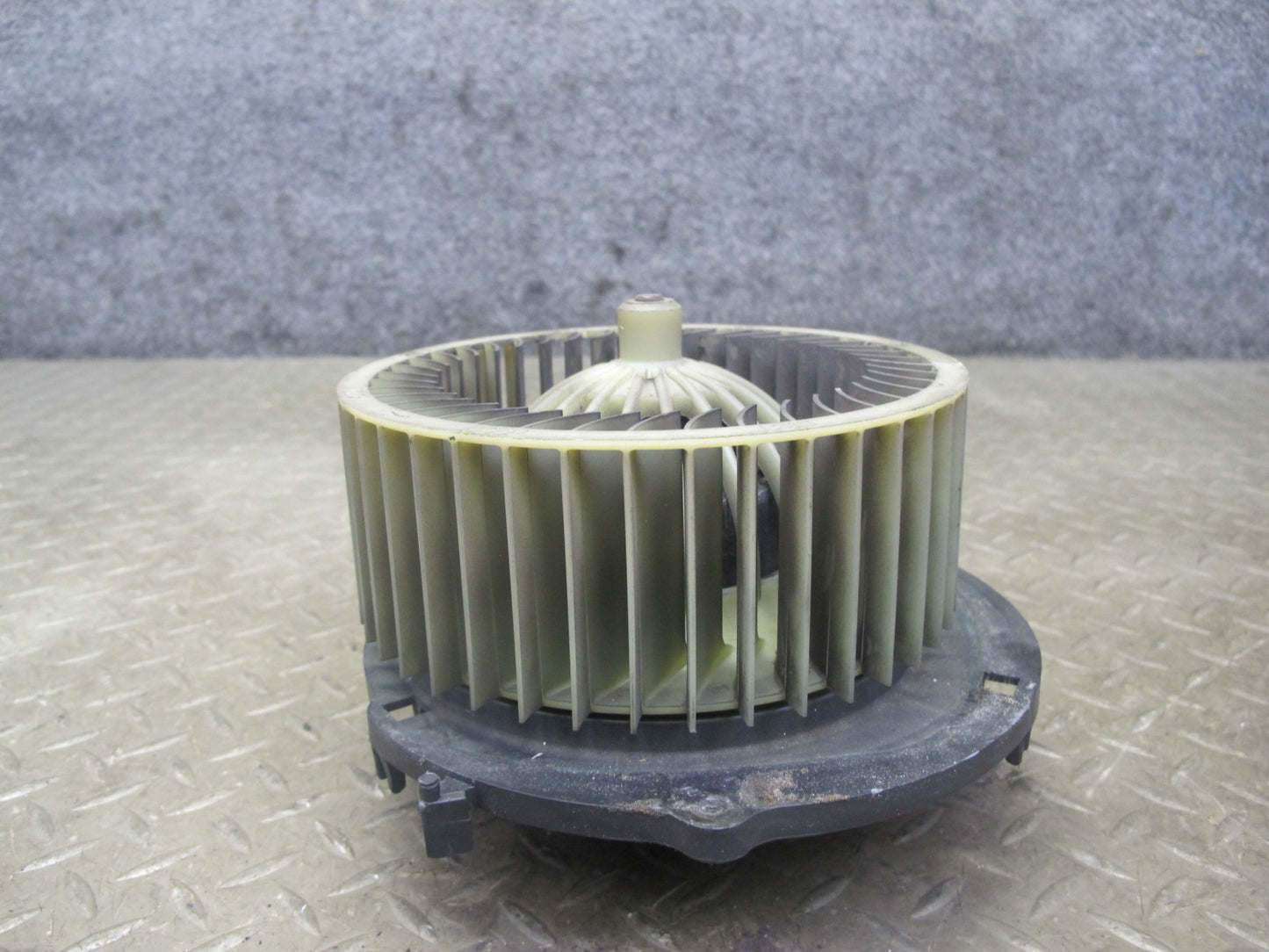 74-85 Mercedes W123 300D 240D A/C Heater Blower Motor Fan OEM