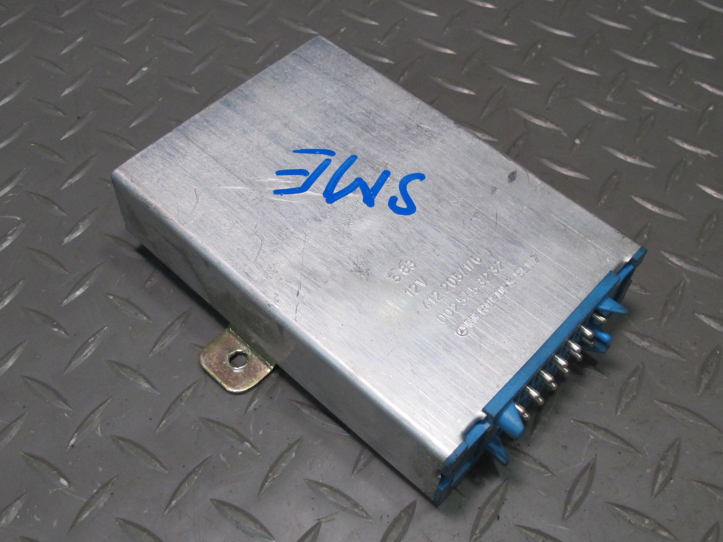 82-85 Mercedes W123 300D 240D Cruise Control Module 0025453232 OEM