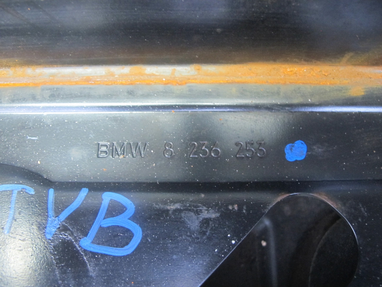 01-06 BMW E46 330ci Convertible Battery Tray Vibration Absorber Support OEM