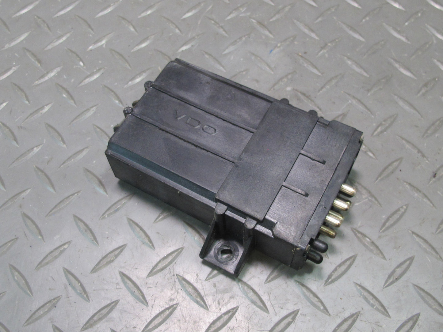 82-83 Mercedes W123 240D Engine Speed Control Unit Module 0025452932 OEM