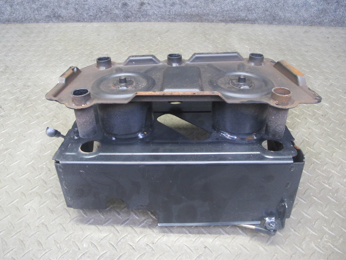 01-06 BMW E46 330ci Convertible Battery Tray Vibration Absorber Support OEM