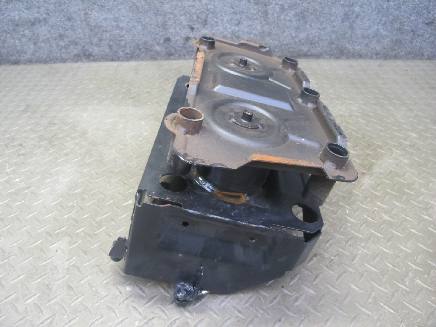 01-06 BMW E46 330ci Convertible Battery Tray Vibration Absorber Support OEM