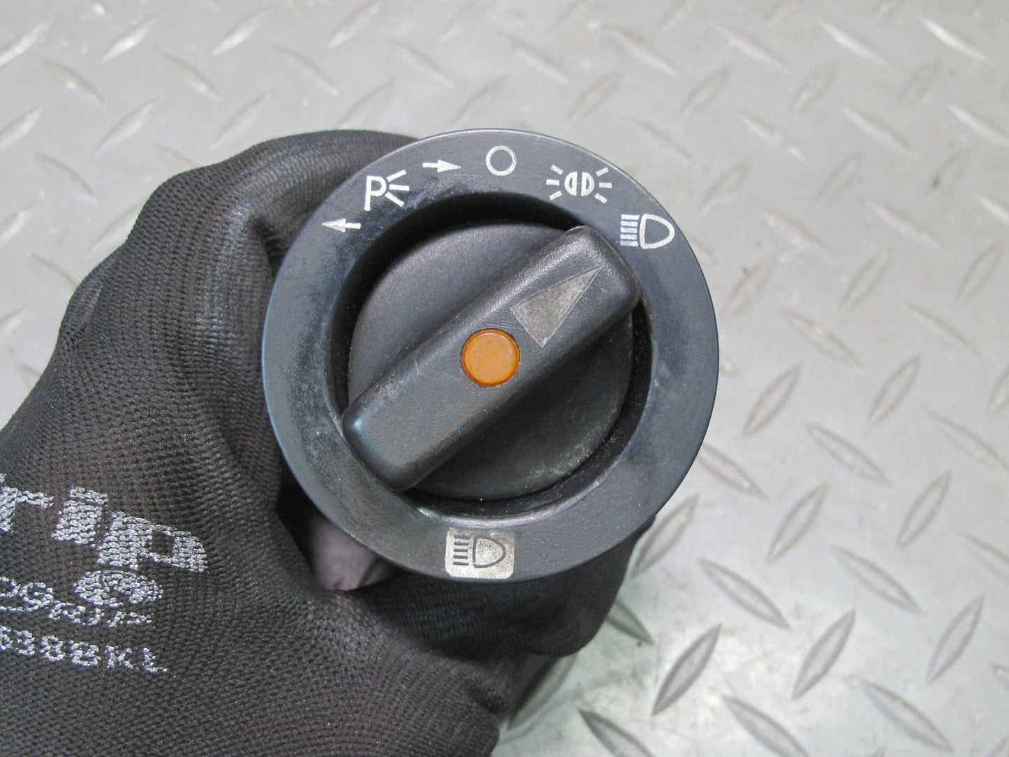 74-85 Mercedes W123 300D 240D Headlight Lamp Knob Switch OEM