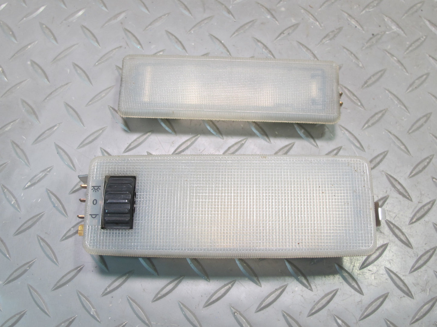 80-85 Mercedes W123 300D 240D Sedan Front & Rear Dome Interior Light Lamp OEM