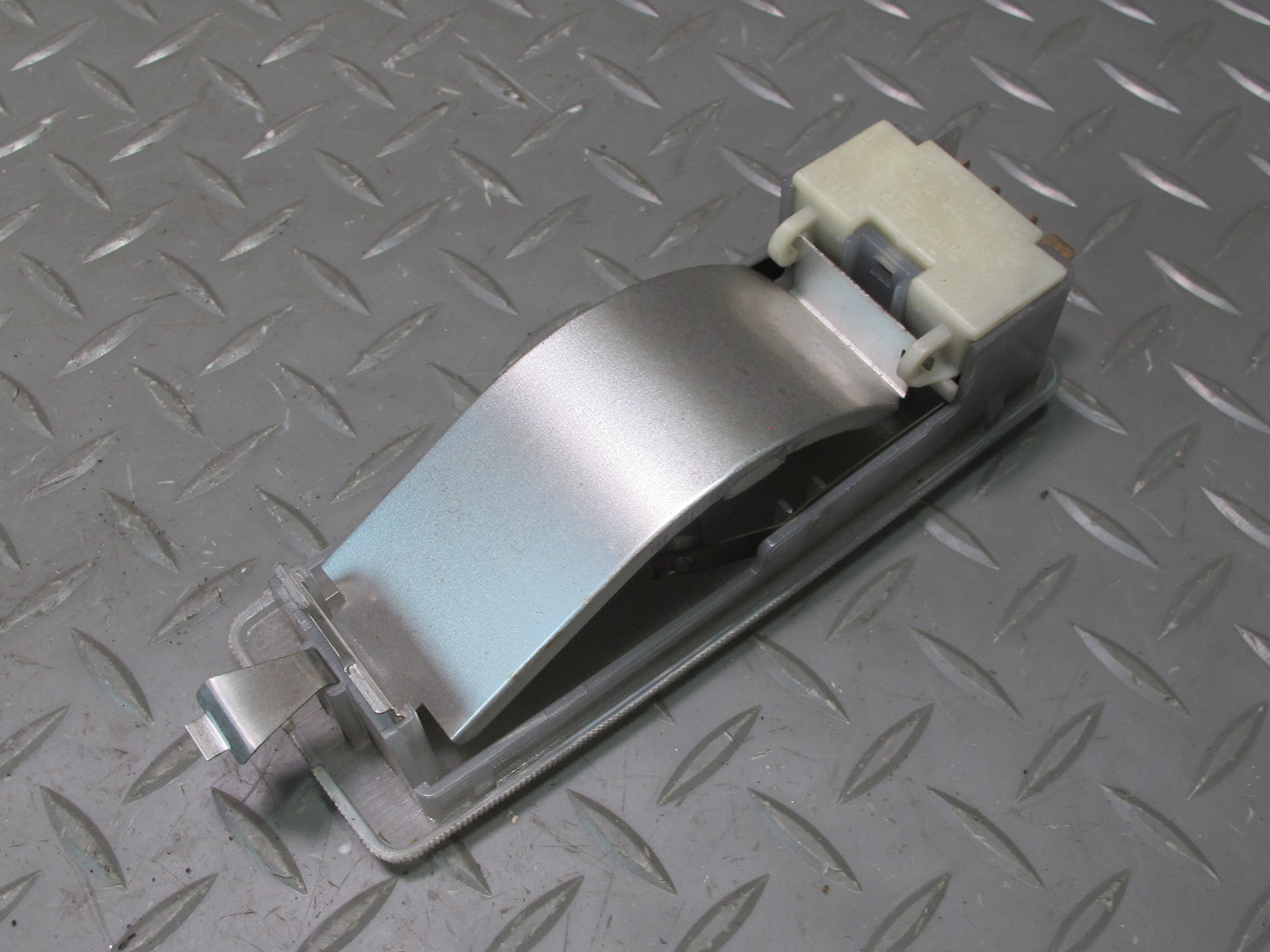 80-85 Mercedes W123 300D 240D Sedan Front & Rear Dome Interior Light Lamp OEM