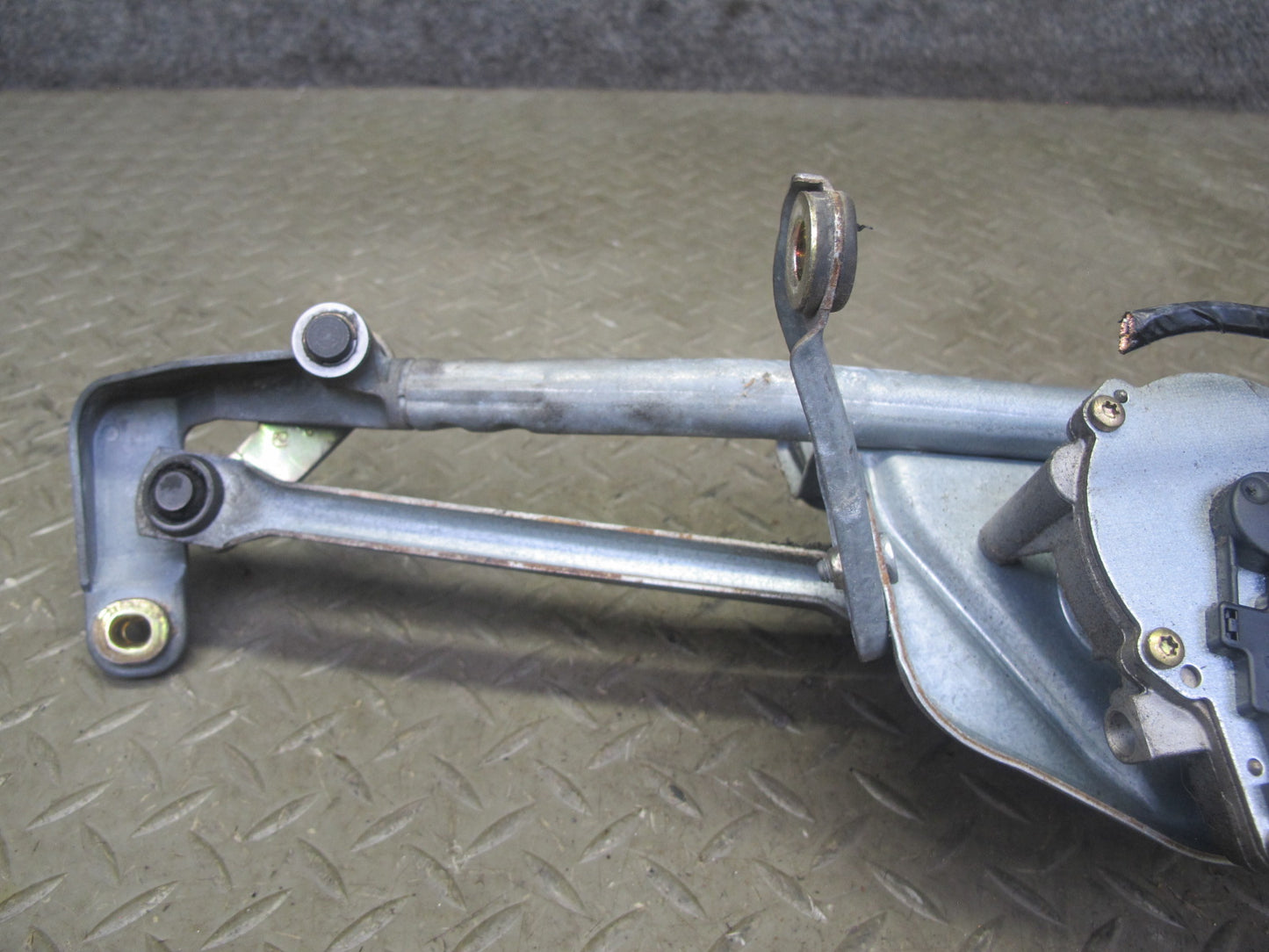 95-99 BMW E36 328iC 2DOOR Windshield Wiper Transmission Linkage w Motor OEM