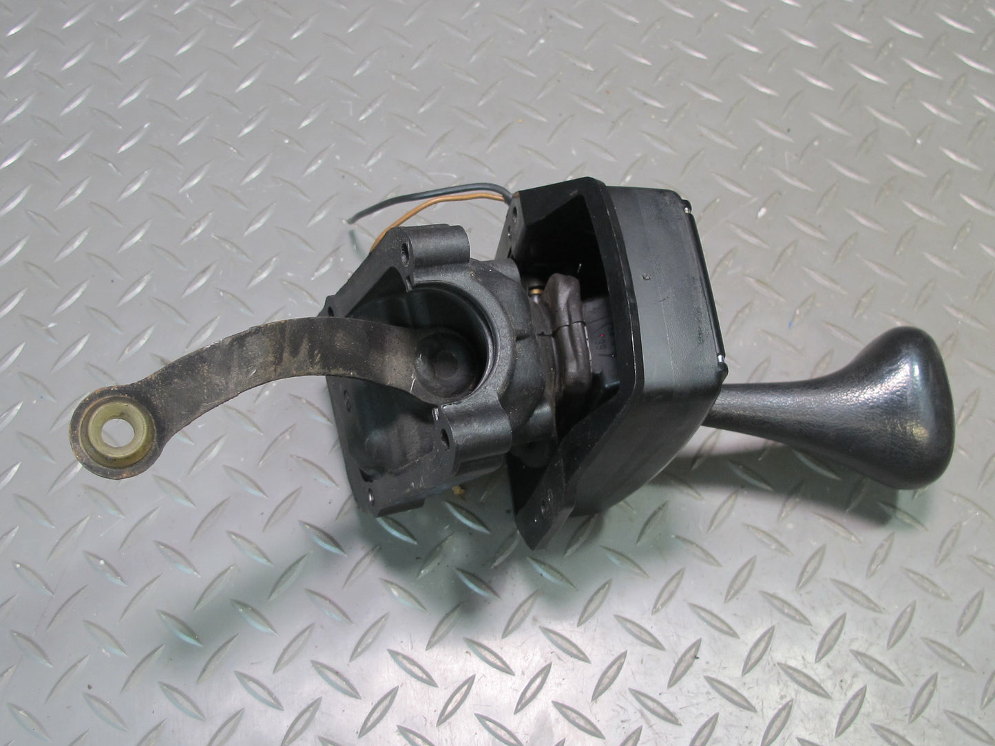 82-85 Mercedes W123 300D 240D A/T Automatic Transmission Gear Shifter Black OEM