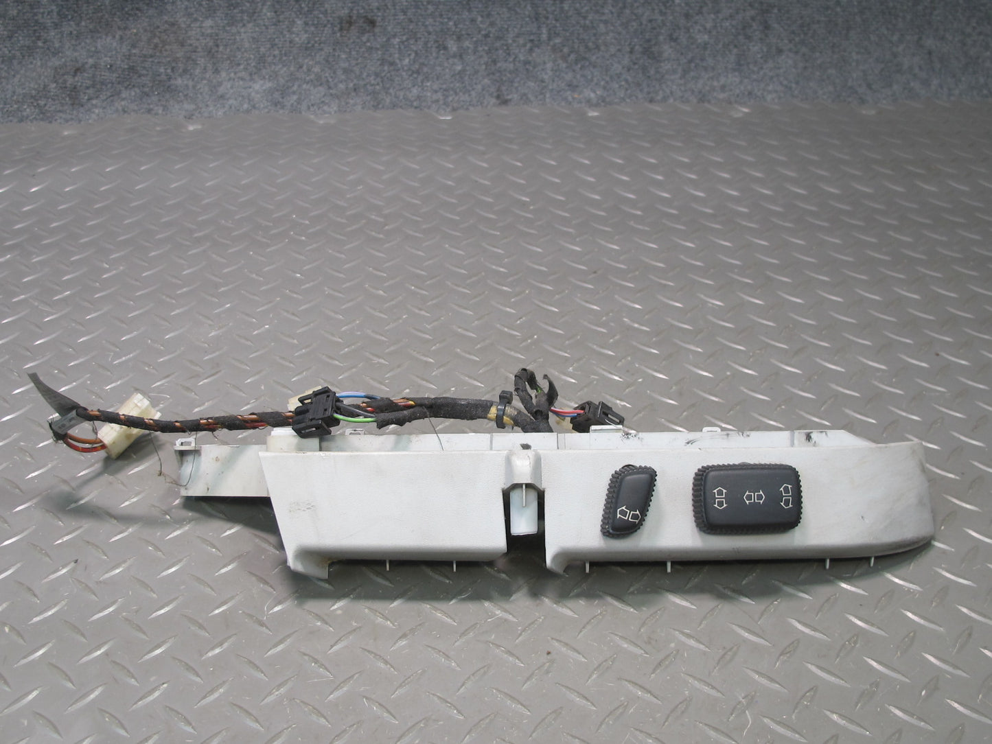 94-99 BMW E36 325iC 328iC Front Left Seat Adjustment Switch w Trim Gray OEM