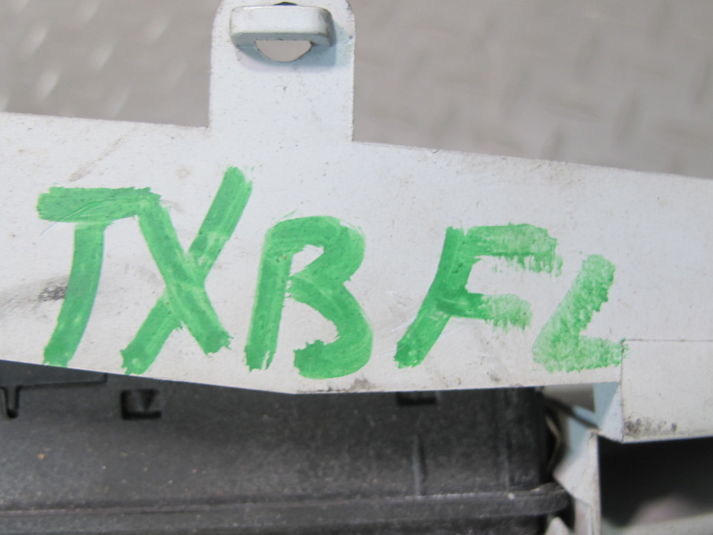 94-99 BMW E36 325iC 328iC Front Left Seat Adjustment Switch w Trim Gray OEM