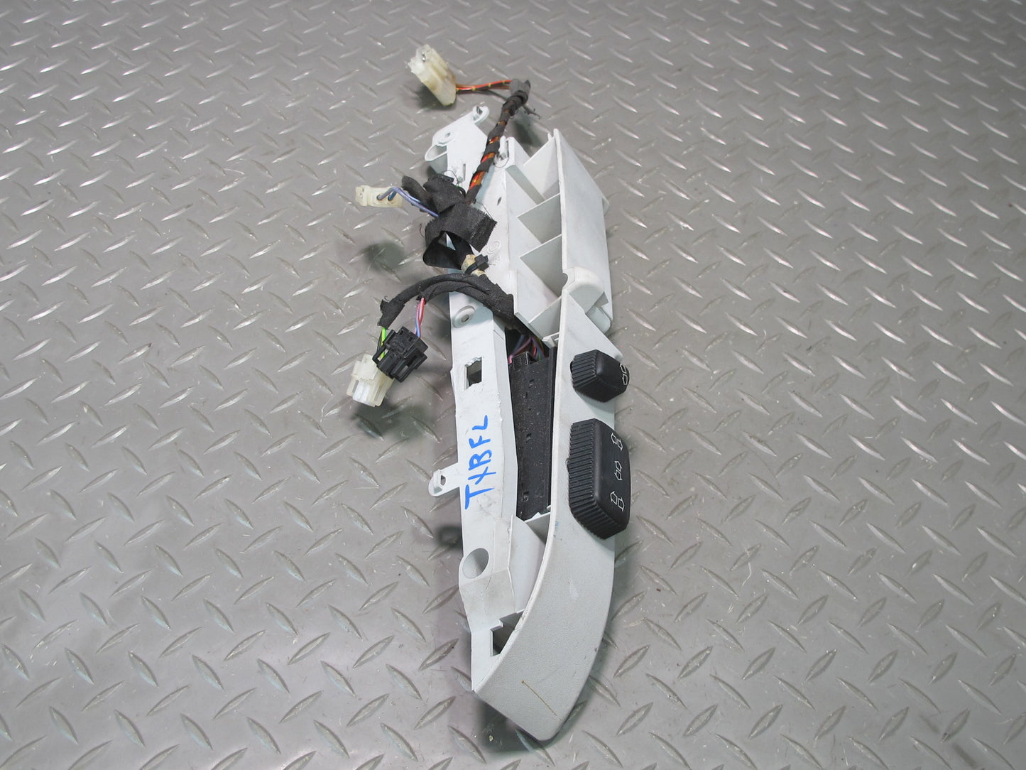 94-99 BMW E36 325iC 328iC Front Right Seat Adjustment Switch w Trim OEM