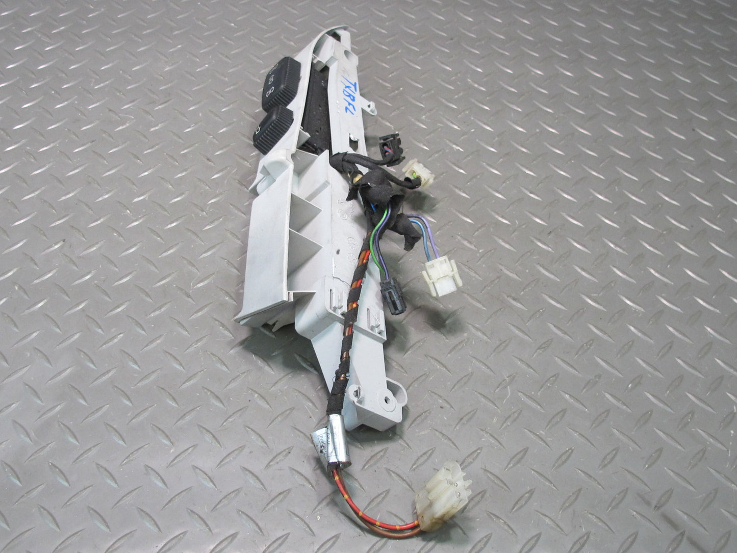 94-99 BMW E36 325iC 328iC Front Right Seat Adjustment Switch w Trim OEM