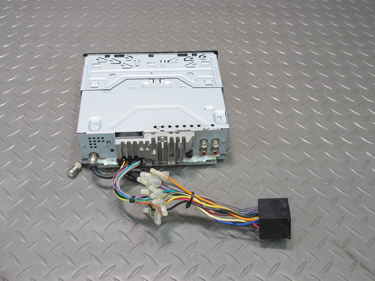 Pioneer DEH-X3500UI CD/MP3/USB Player Receiver Removable Face w Harness & Remote