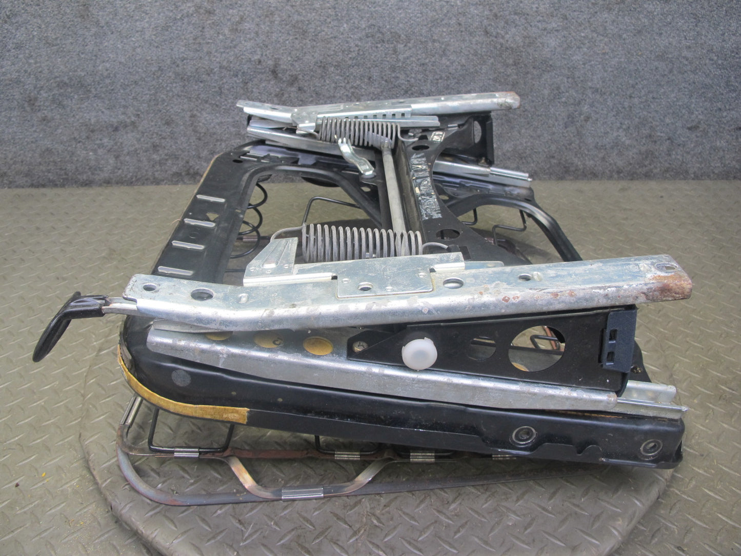 77-85 Mercedes W123 300D 240D Sedan Front Left Driver Seat Frame Track Rail OEM