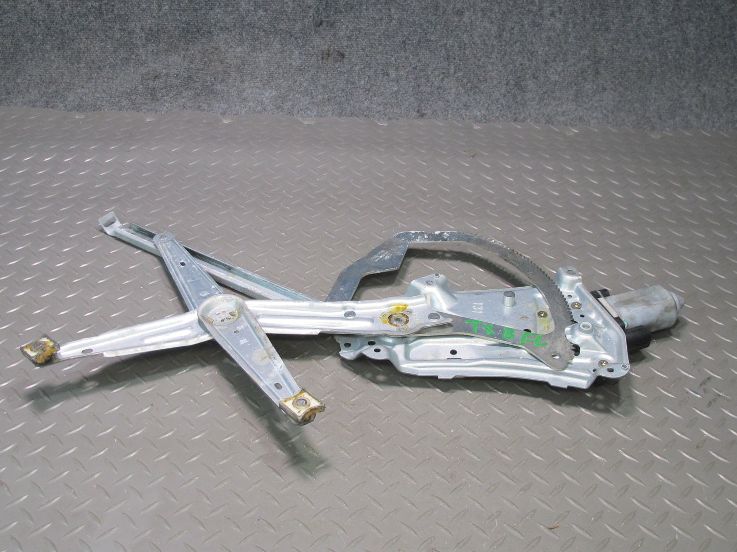 94-99 BMW E36 328ci Convertible Coupe Left Door Window Regulator w Motor OEM