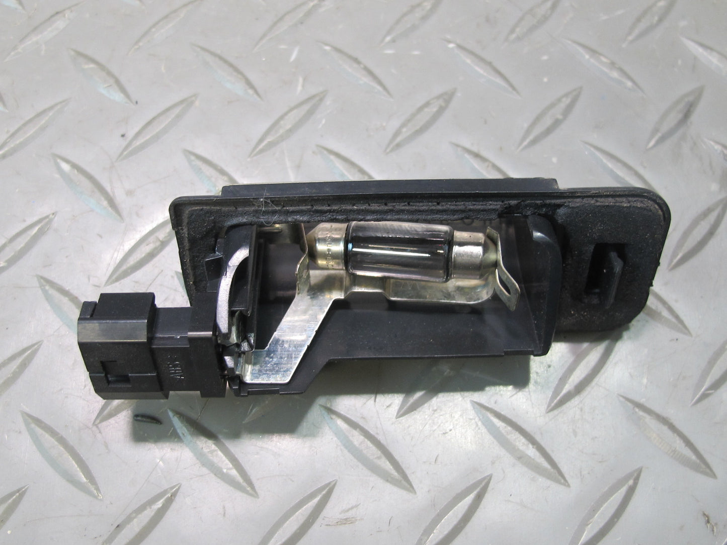 94-99 BMW E36 328iC Set of 2 Rear Left & Right License Light Lamp OEM