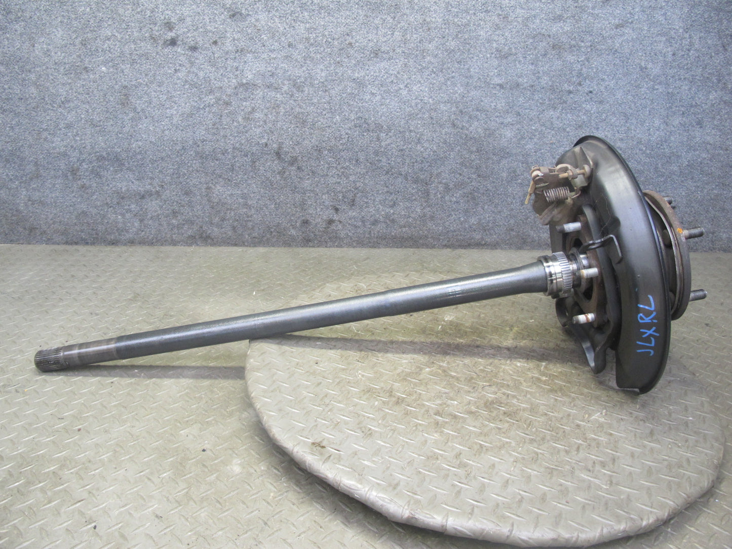 2003-2007 Lexus J100 LX470 Rear Left Driver Side Spindle Knuckle Wheel Hub