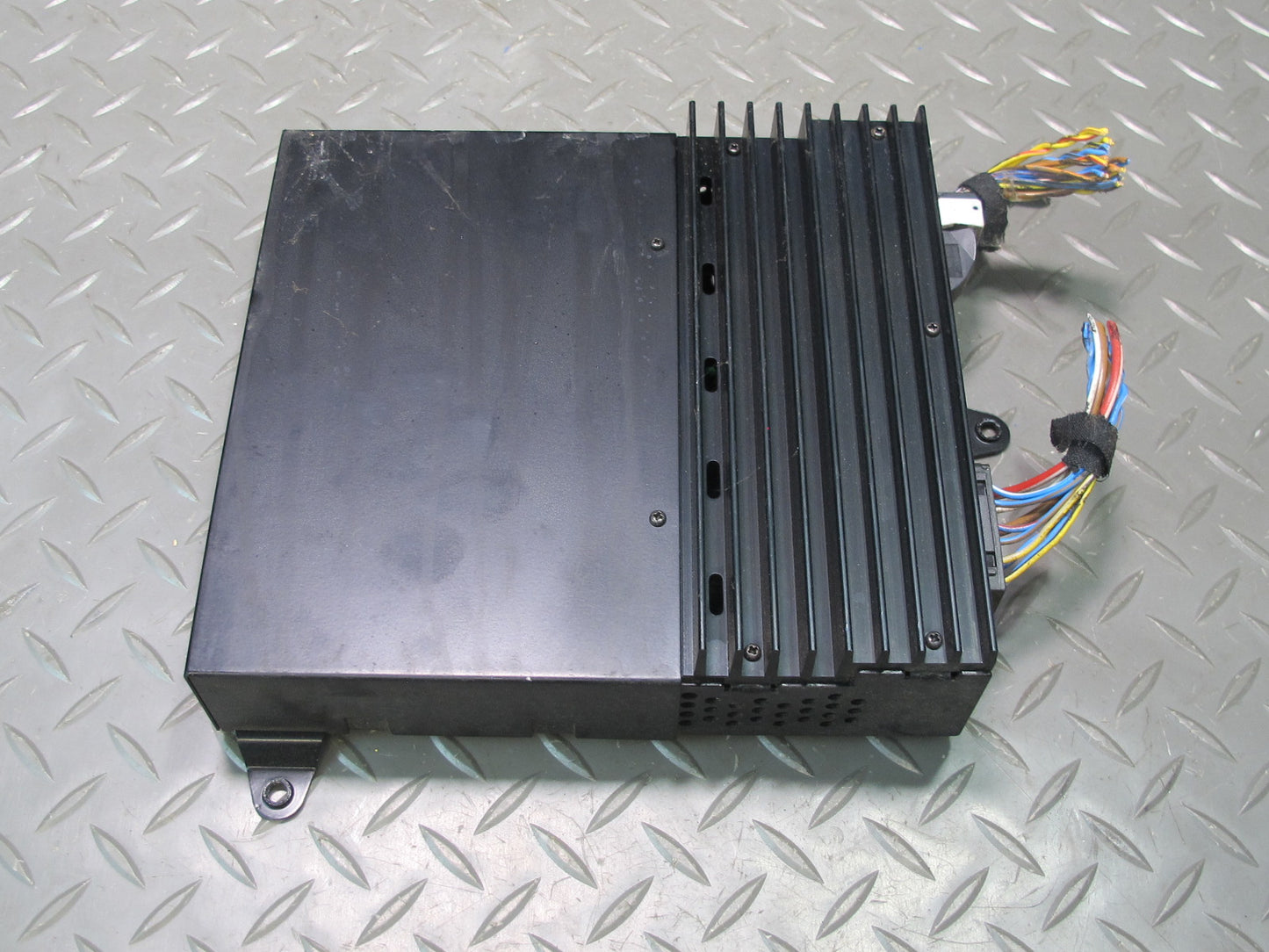 96-99 BMW E36 328iC Convertible Alpine Audio Amplifier AMP 8371023 OEM