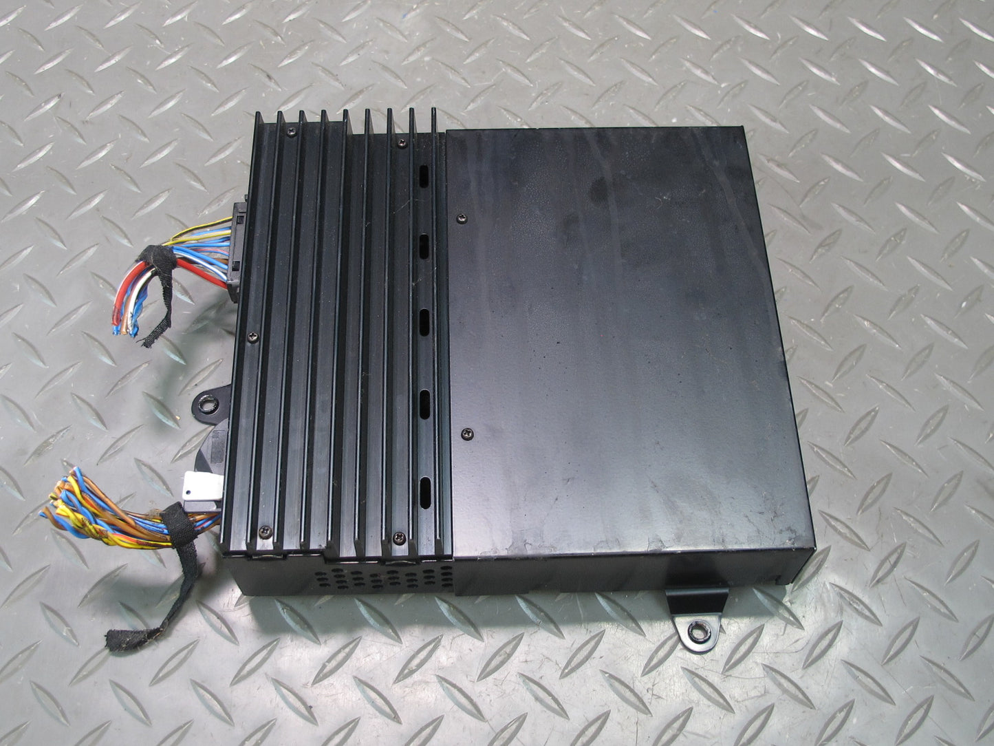 96-99 BMW E36 328iC Convertible Alpine Audio Amplifier AMP 8371023 OEM