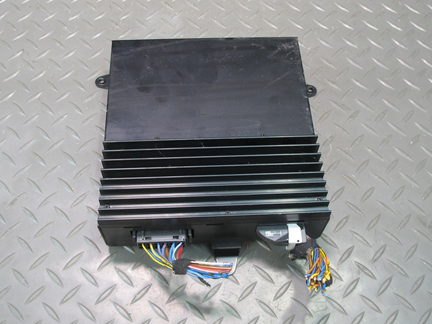 96-99 BMW E36 328iC Convertible Alpine Audio Amplifier AMP 8371023 OEM