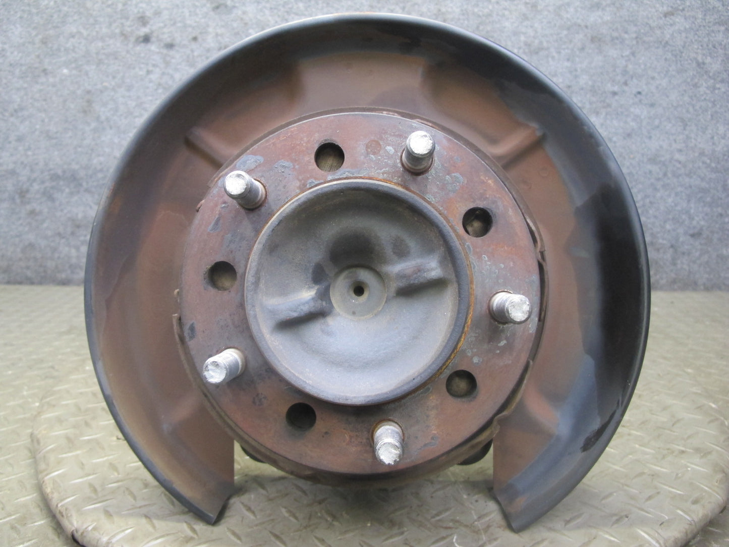 2003-2007 Lexus J100 LX470 Rear Right Pass Side Spindle Knuckle Wheel Hub