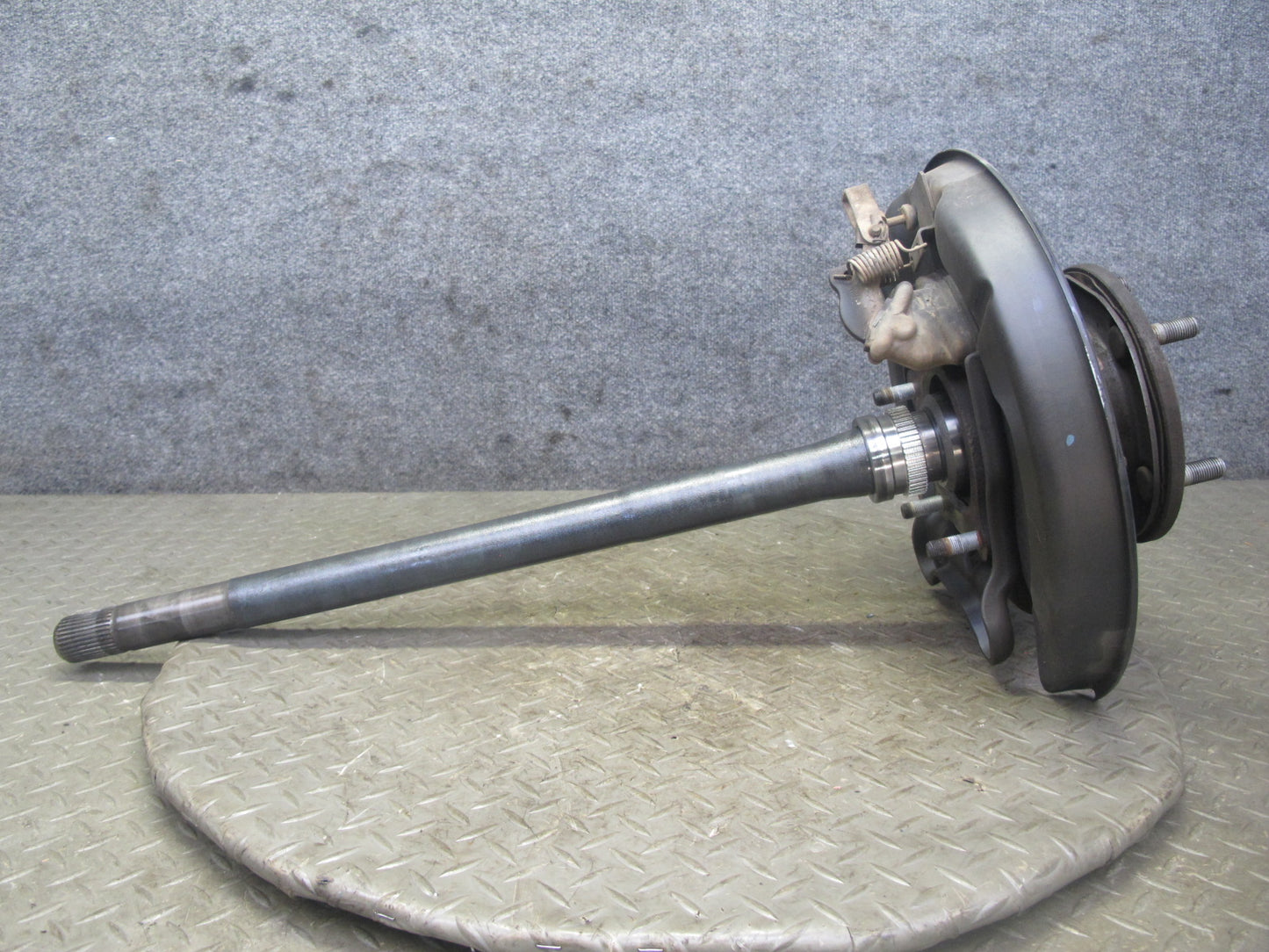 2003-2007 Lexus J100 LX470 Rear Right Pass Side Spindle Knuckle Wheel Hub