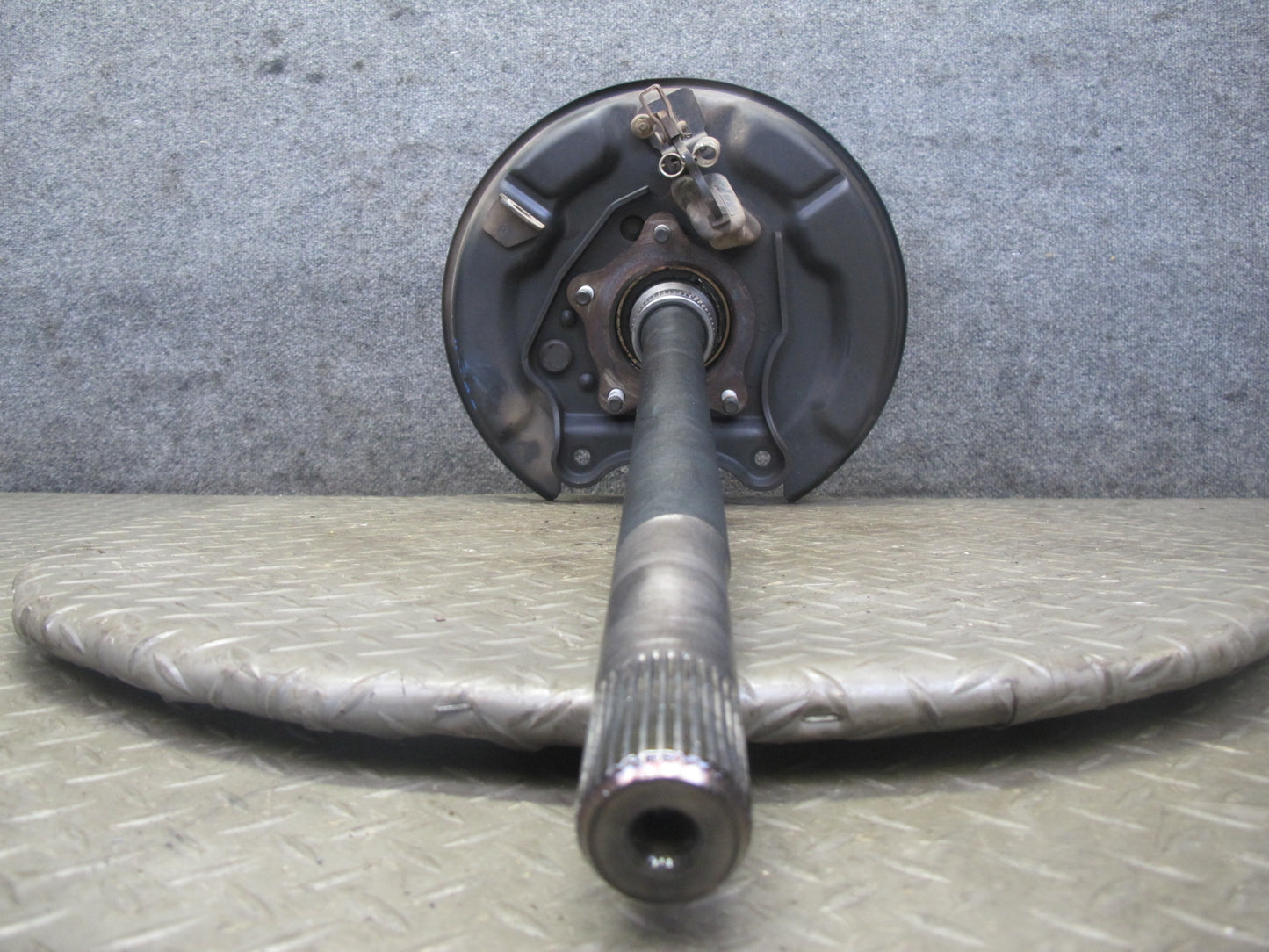 2003-2007 Lexus J100 LX470 Rear Right Pass Side Spindle Knuckle Wheel Hub