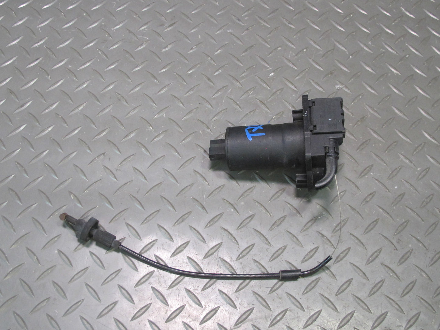 94-99 BMW E36 328iC Cruise Control Actuator Motor OEM