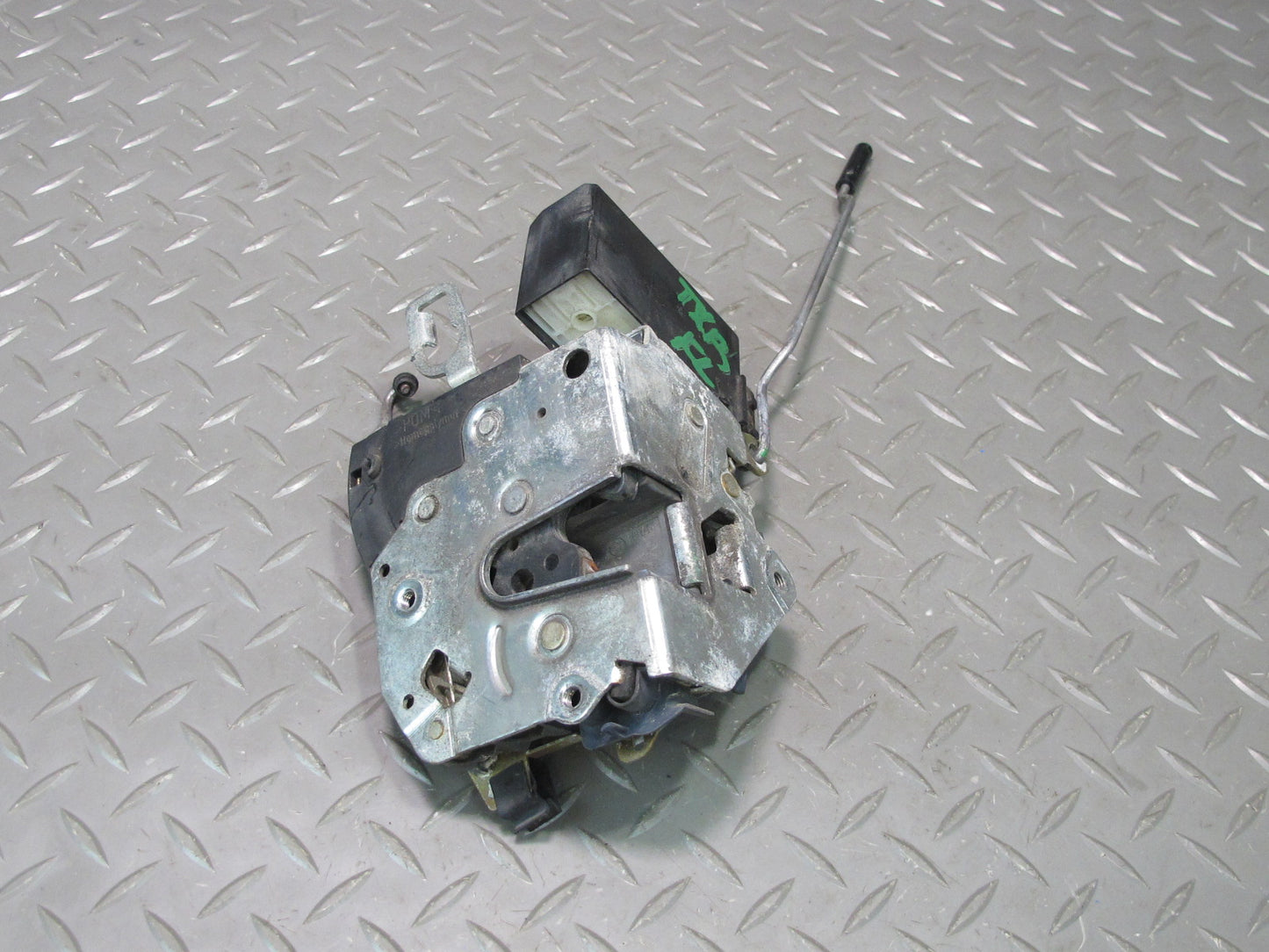 96-99 BMW E36 328ic Convertible Coupe Left Door Lock Latch Actuator OEM