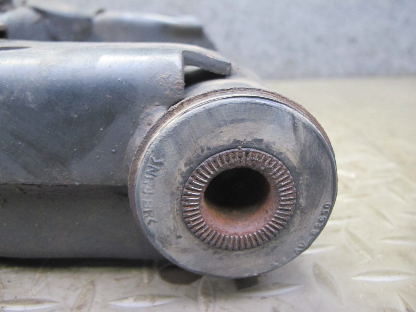 1998-2007 Lexus UZJ100L LX470 Front Right Passenger Side Lower Control Arm