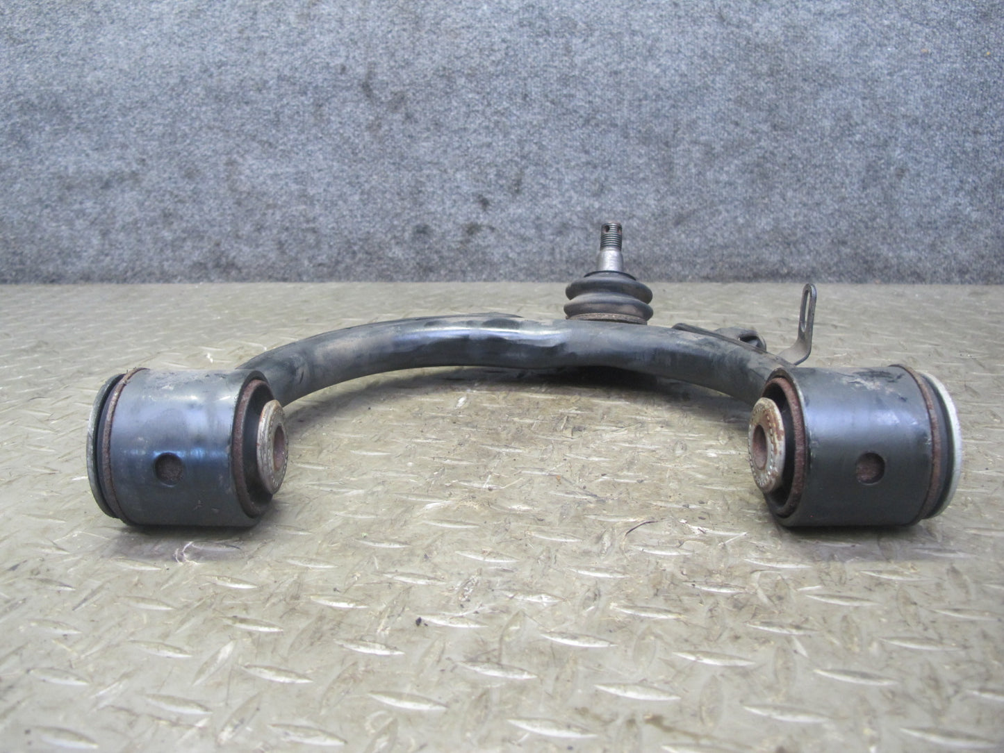 1998-2007 Lexus UZJ100L LX470 Front Left & Right Side Upper Control Arm Set