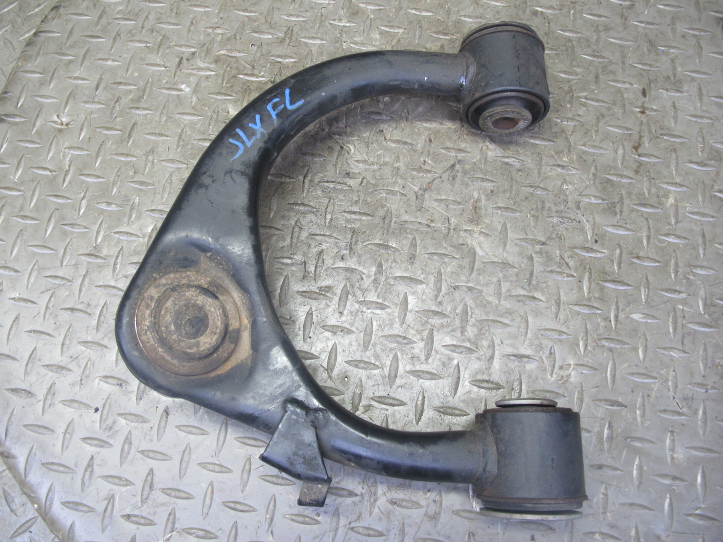 1998-2007 Lexus UZJ100L LX470 Front Left & Right Side Upper Control Arm Set