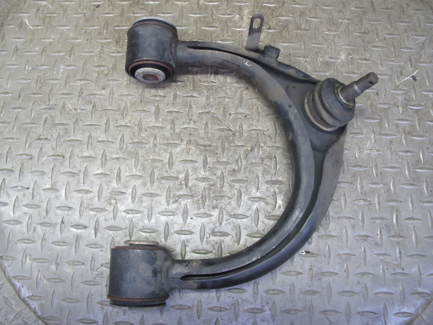 1998-2007 Lexus UZJ100L LX470 Front Left & Right Side Upper Control Arm Set